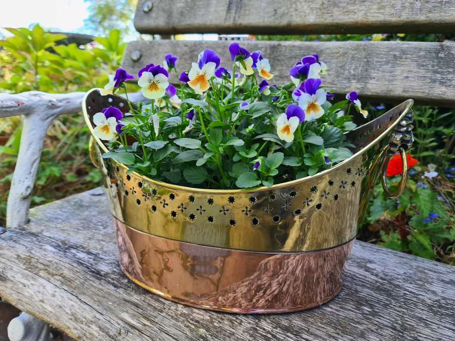 DECORATIVE ITEMS