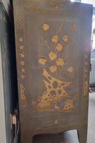 19th Century Painted Chinoiserie Chest in Gilt and Grey