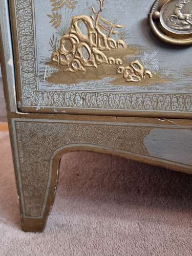 19th Century Painted Chinoiserie Chest in Gilt and Grey