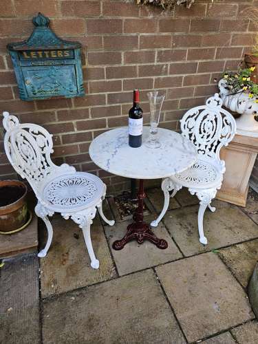 Garden cast-iron Bistro Table