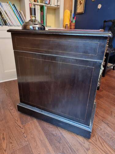 Top Quality Edwards & Roberts Victorian Desk