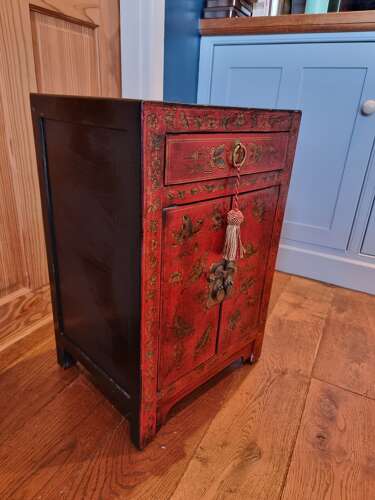 Early 20th Century Red Chinoiserie Cupboard