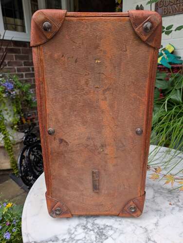 Large Quality Gladstone Bag or Wellington Bag in Leather